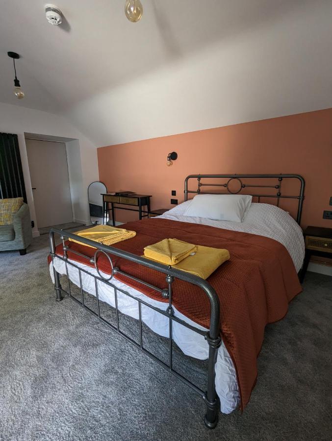 The Wolfe Inn Wolfscastle Haverfordwest Eksteriør billede
